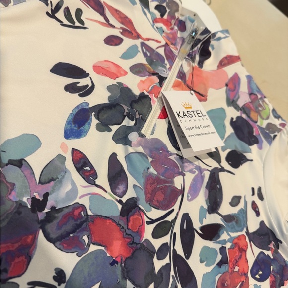 Kastel Denmark Watercolor floral print zip mock sunshirt  NWT - Picture 3 of 3